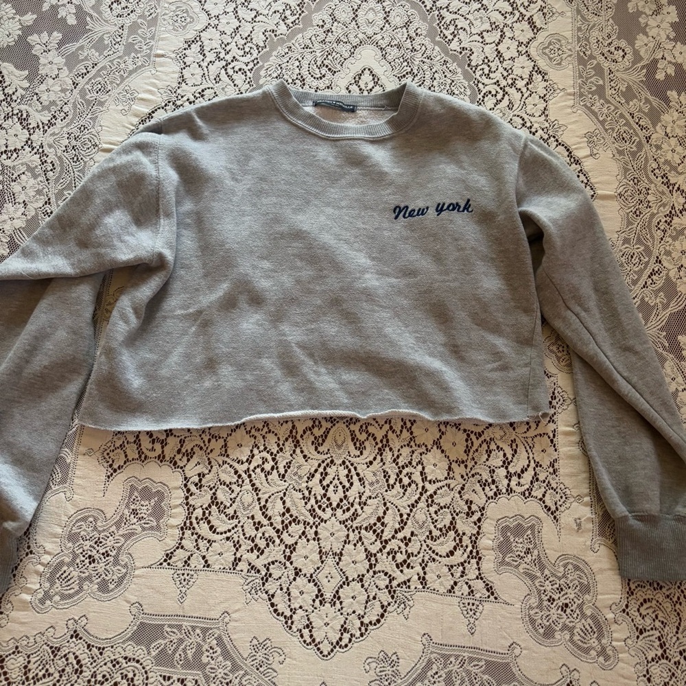 grey brandy cropped new york sweatshirt